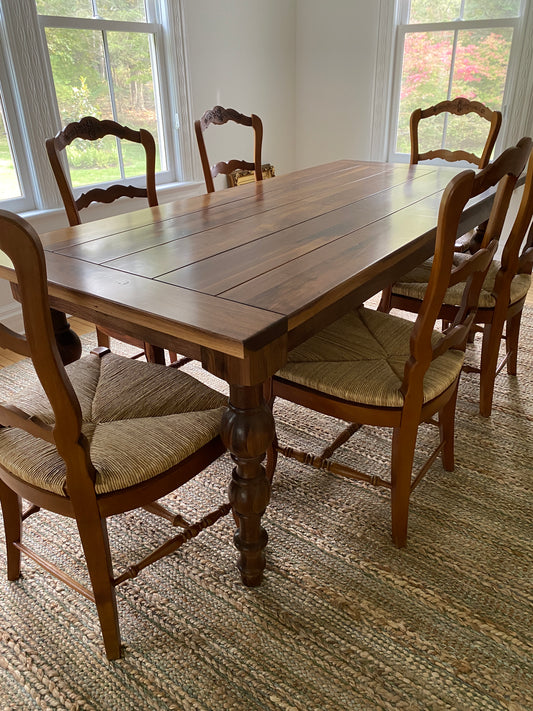 Bellvale Modern Turned Leg Extension Table